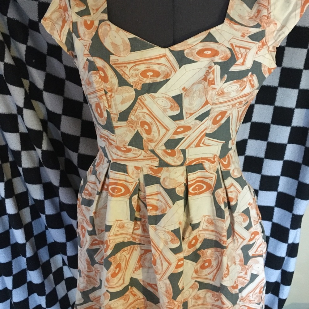 Jamie Von Stratton Record Dress